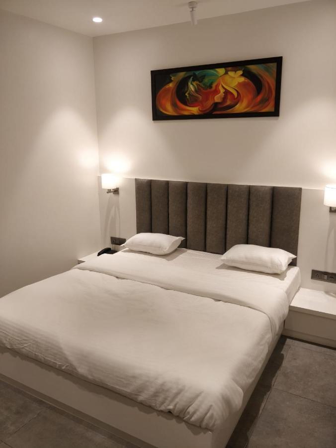 Hotel My Home Residency Нашик Екстериор снимка