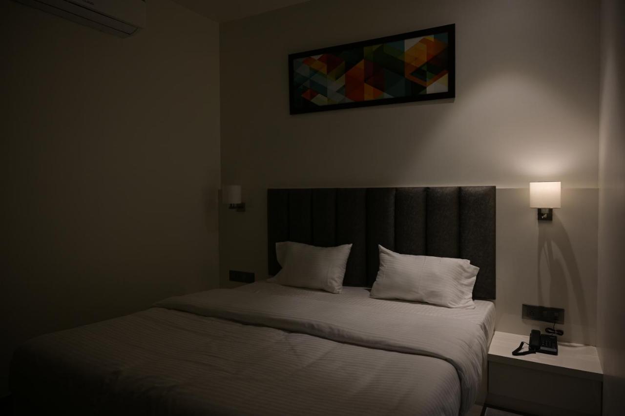 Hotel My Home Residency Нашик Екстериор снимка