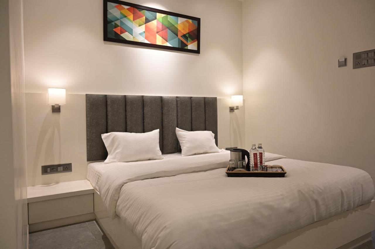 Hotel My Home Residency Нашик Екстериор снимка